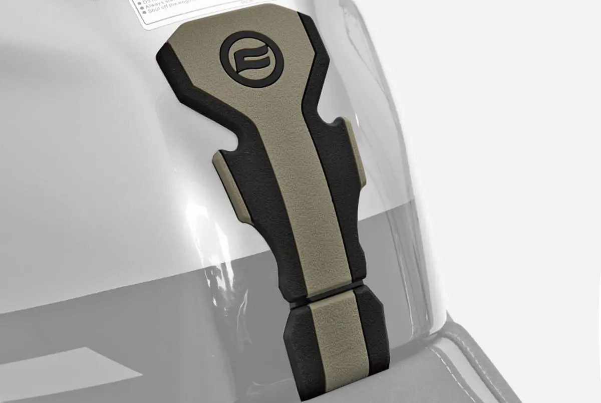 Наклейка на бак CFMOTO