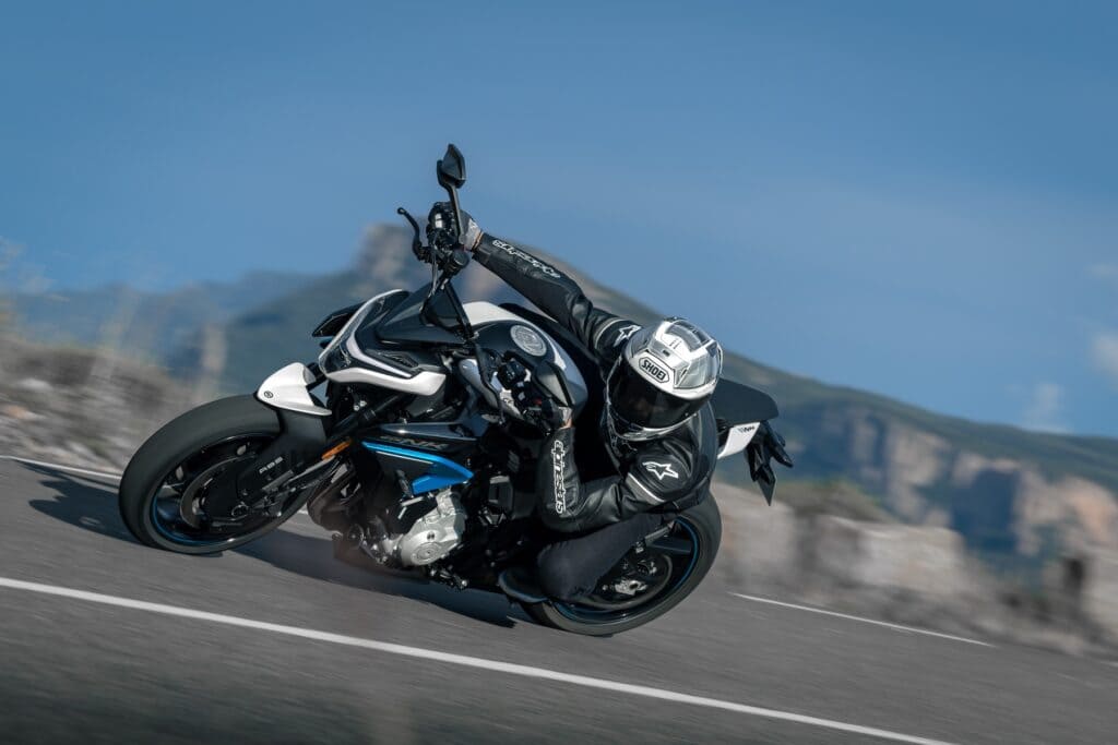 CFMOTO 675NK (3)