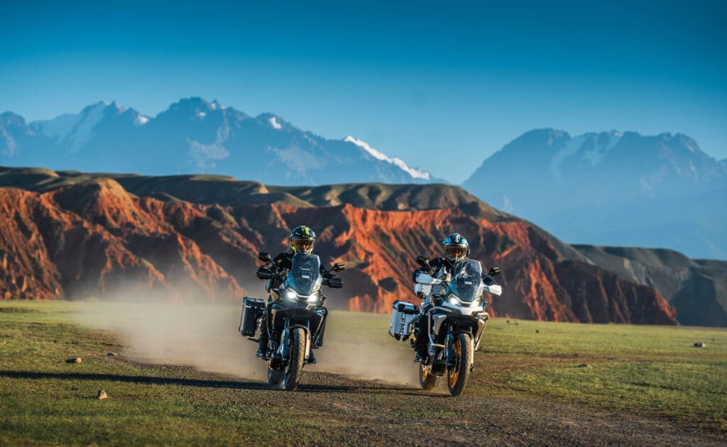 CFMOTO 700MT Advanced (ABS) (2)