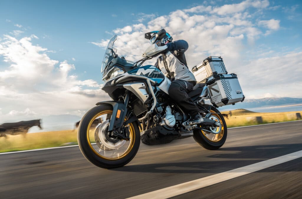 CFMOTO 700MT Advanced (ABS) (1)