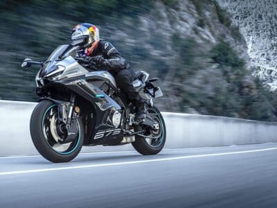 Сезон скоростей открыт: спортивный CFMOTO 675SR-R уже в России!